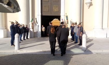 Ultimo saluto al partigiano Umberto Giovini