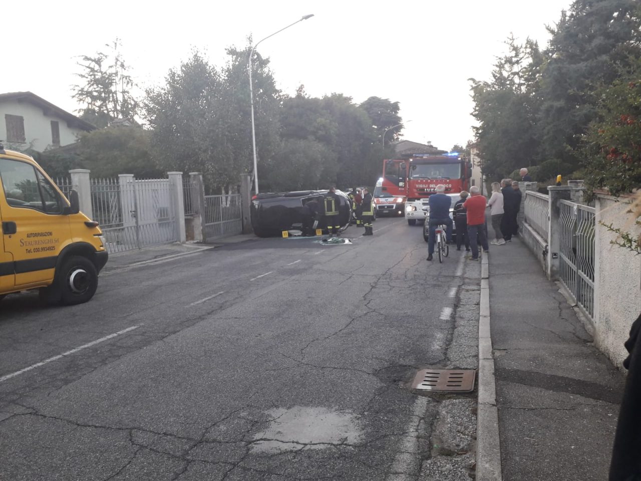 Auto si ribalta a San Gervasio