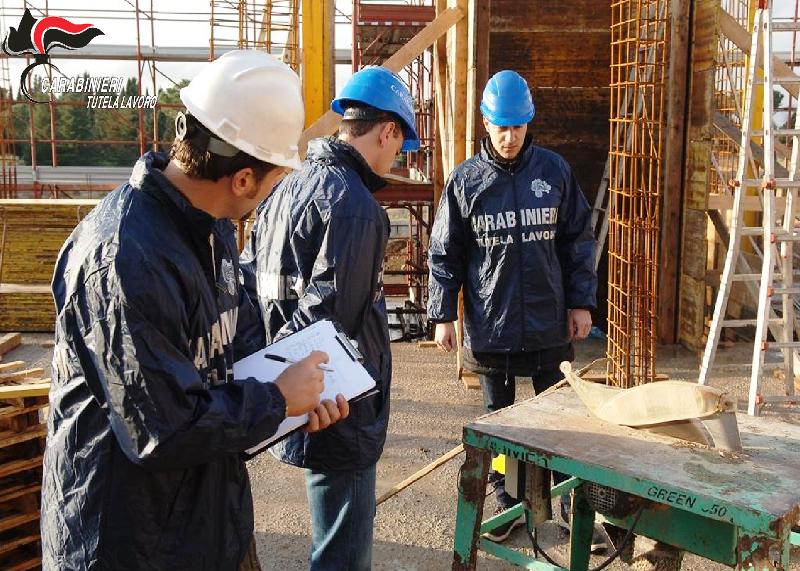 Controlli dei carabinieri: in aumento il lavoro in nero