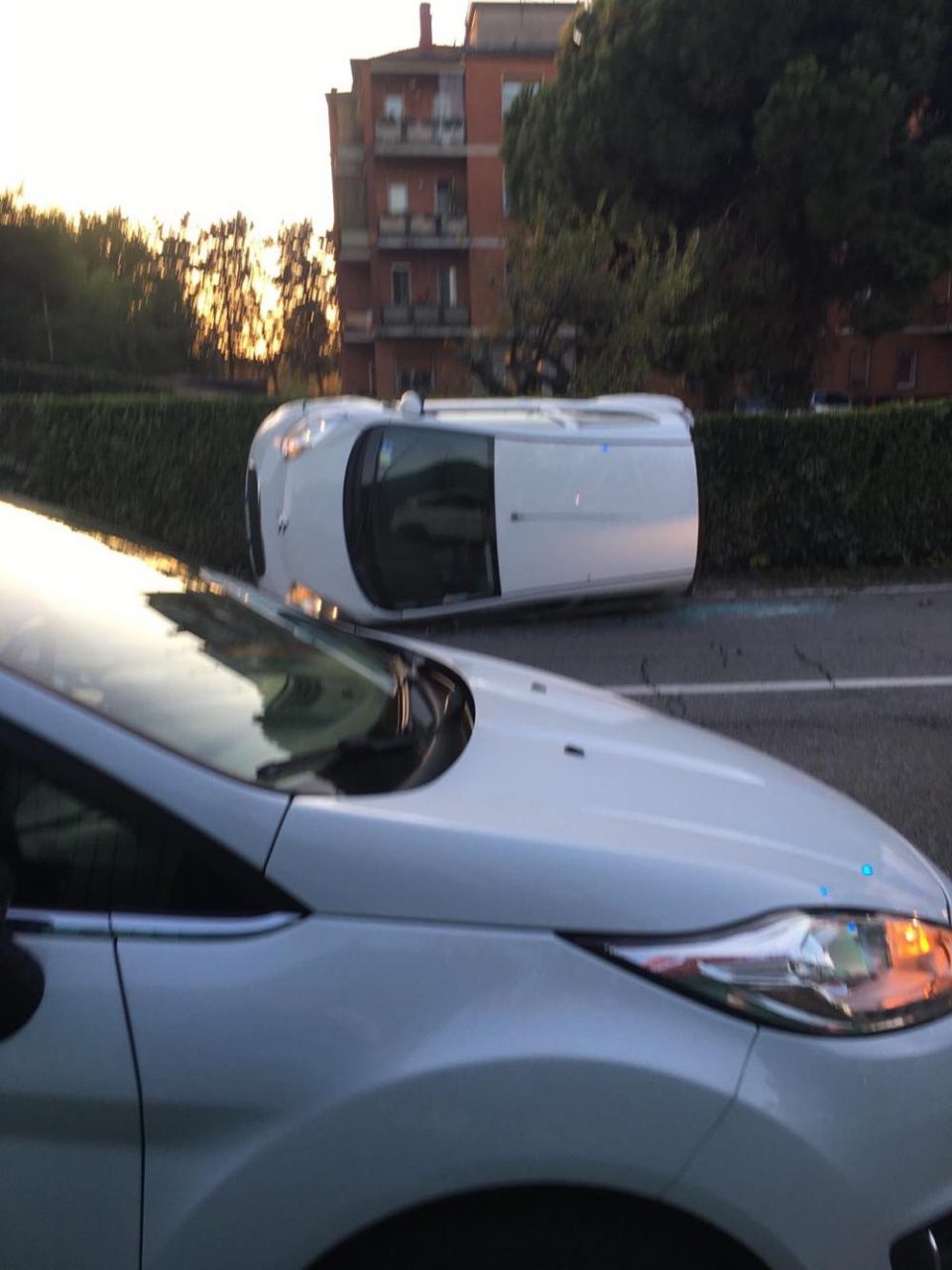 Ribaltamento in via Roccafranca a Chiari