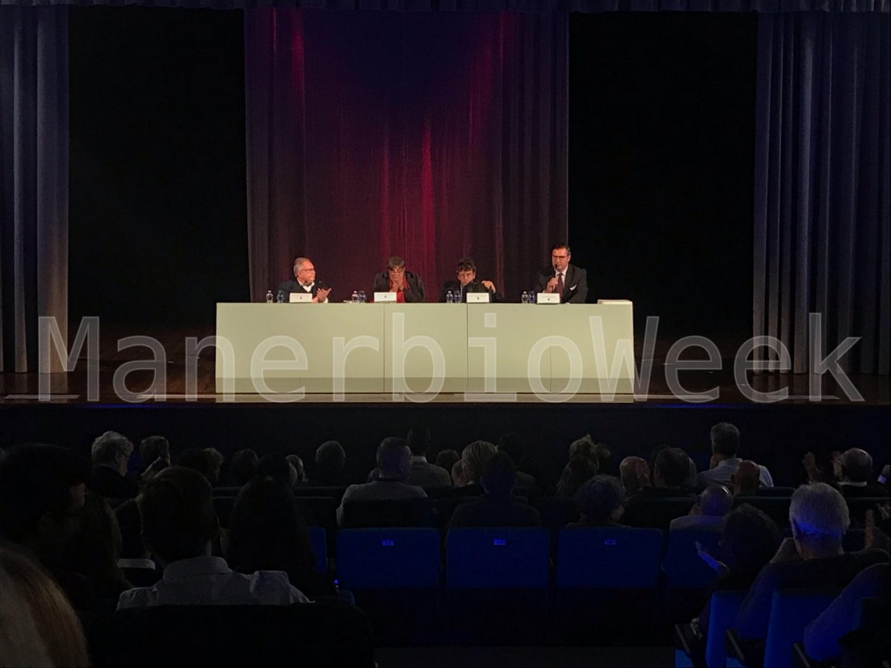 Contestazioni a Flero durante il convegno inerente la teoria gender