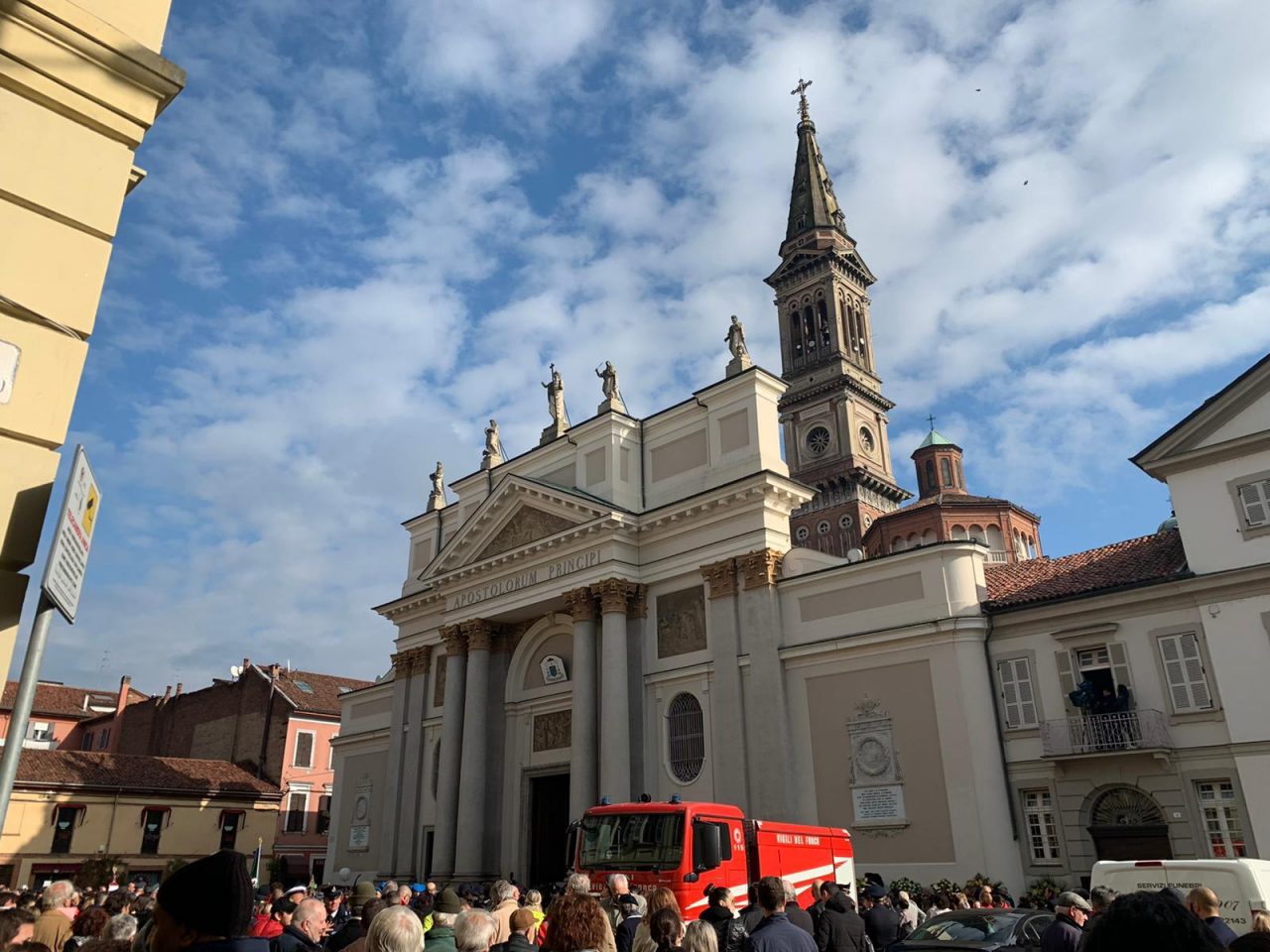 Pompieri di Chiari ad Alessandria per rendere omaggio ai Vigili del fuoco caduti