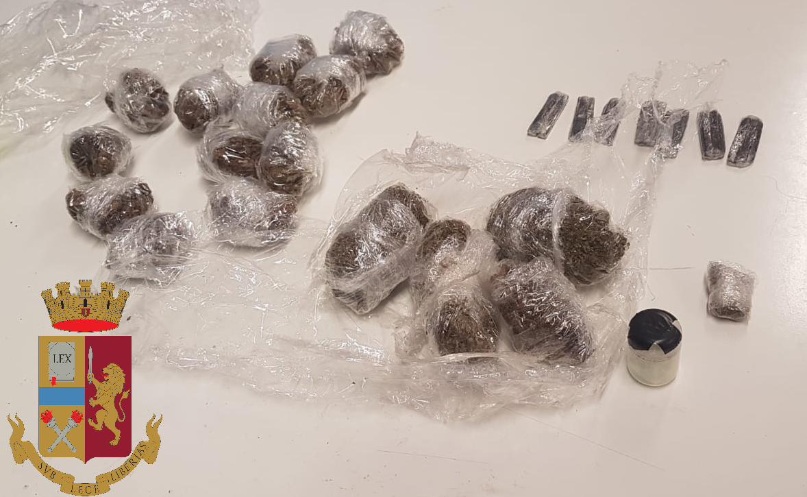 Minimarket della droga, arrestato spacciatore 21enne