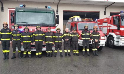 Le Forze dell’ordine rendono omaggio ai Vigili del fuoco morti nell’esplosione VIDEO