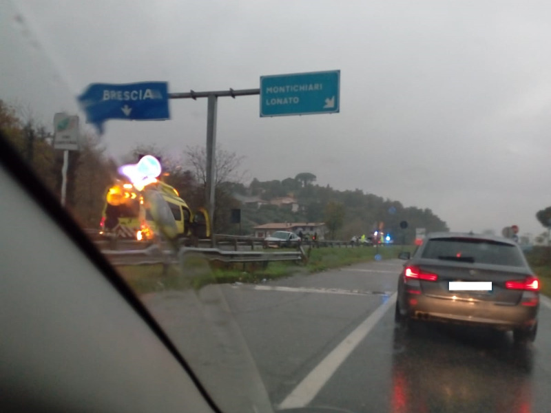 Pauroso schianto tra Desenzano e Lonato: code sulla ss11