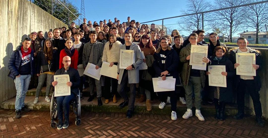 Consegnati diplomi, borse di studio e riconoscimenti all’Einaudi