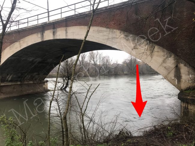 luogo del ritrovamento nei pressi della prima arcata del ponte della ferrovia