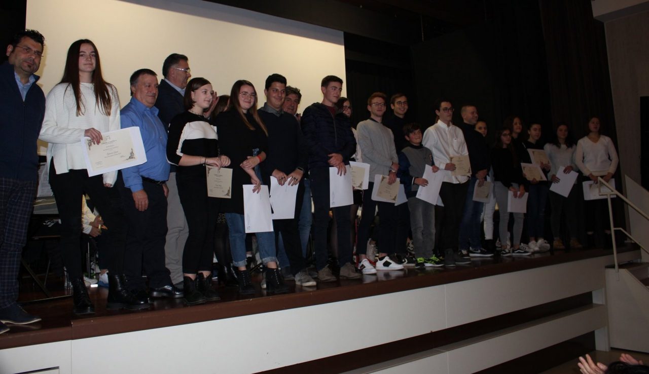 Venti borse di studio ai ragazzi di Capriolo