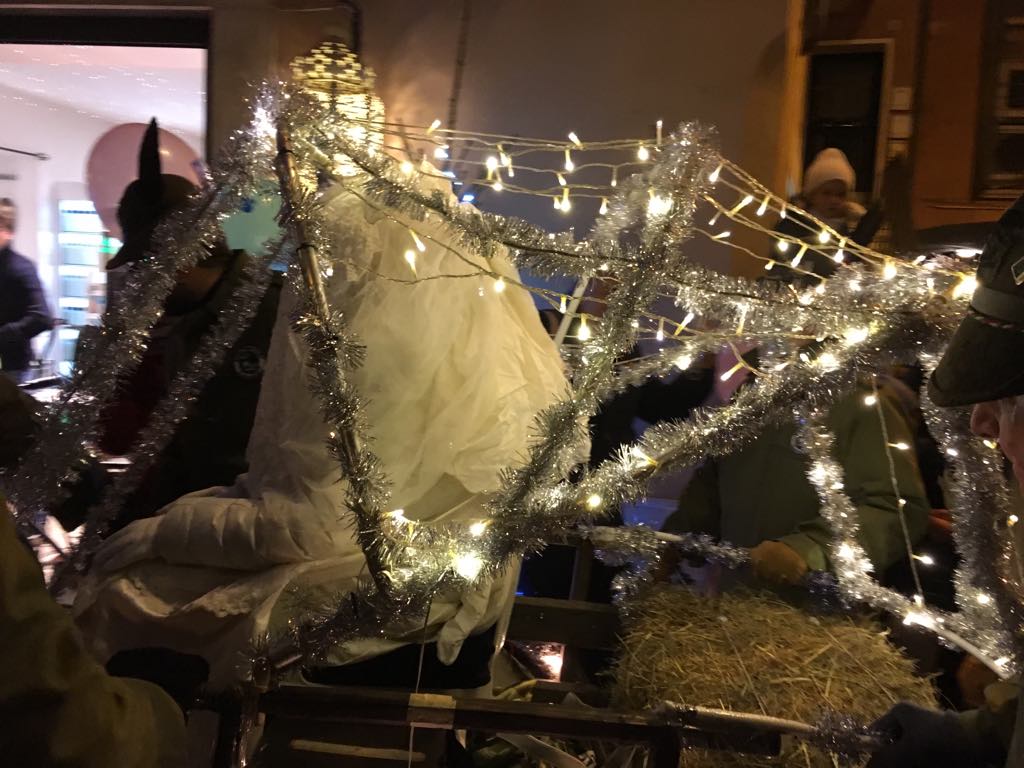 Santa Lucia arriva a Salò con l’asinella Stella