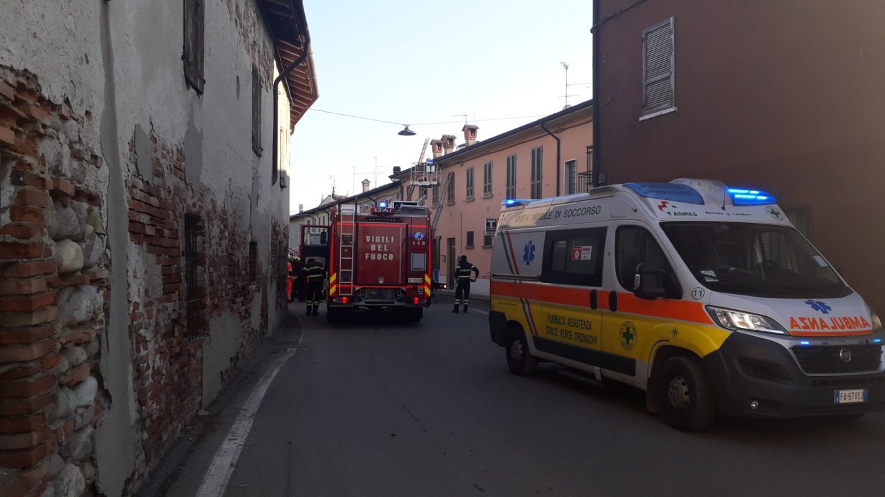 Schiacciato dal braccio meccanico: muore un operaio