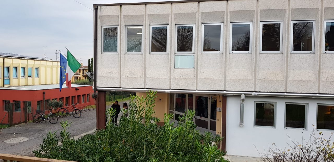 Infortunio a scuola: ustionate due 14enni