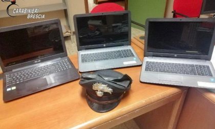 Ruba i computer dalla primaria: arrestato un 35enne