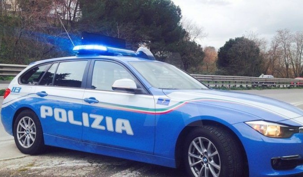 Si scontrano con l’auto, ma entrambi i conducenti sono ubriachi: denunciati