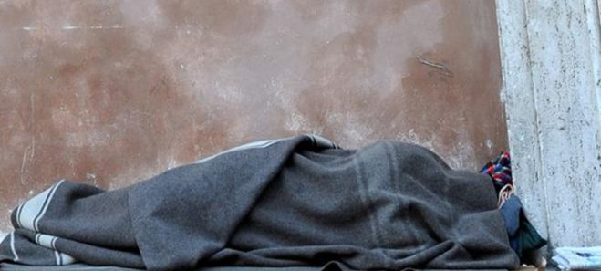 Clochard trovato morto: aveva solo pochi euro e un documento