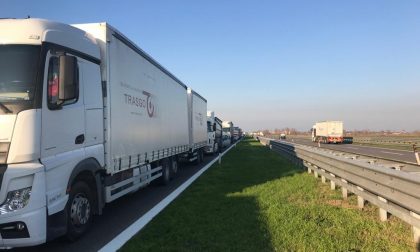 Doppio incidente e code in A21: coinvolti due mezzi pesanti