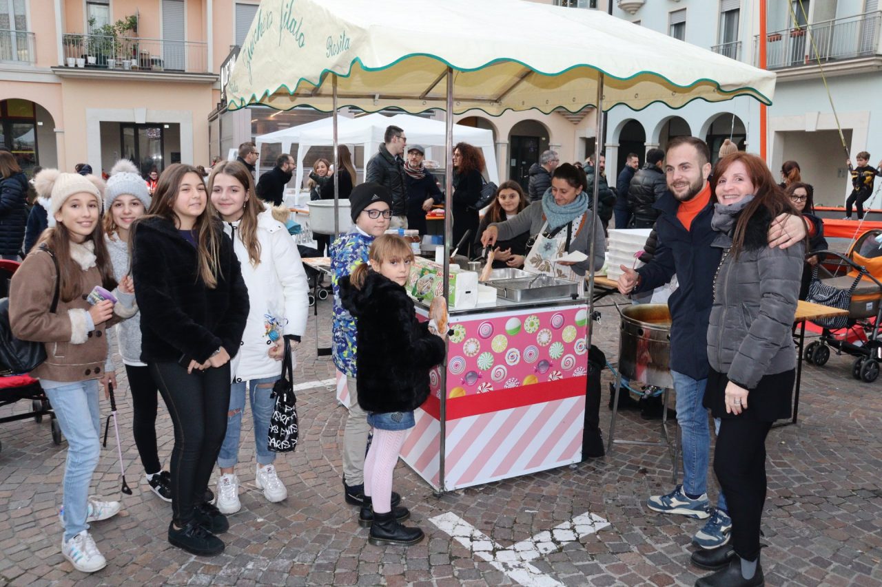 Clima di festa a Montirone con Natale con Noi