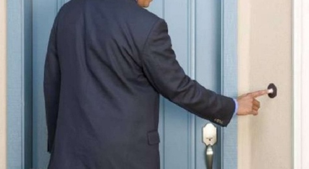 Venditore insistente e non in regola, scatta la multa da 15mila euro