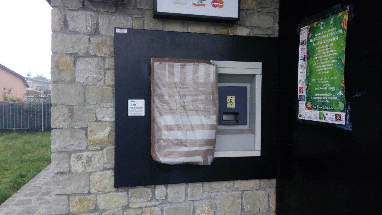 Colpo al bancomat Bcc di Viadana
