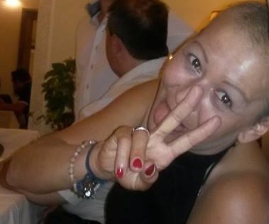 La “guerriera” coraggiosa sfida il suo terzo tumore, vuole dare forza agli altri