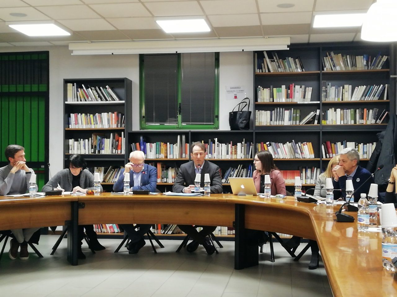 Crisi Simply-Auchan, la voce dei dipendenti arriva in Consiglio