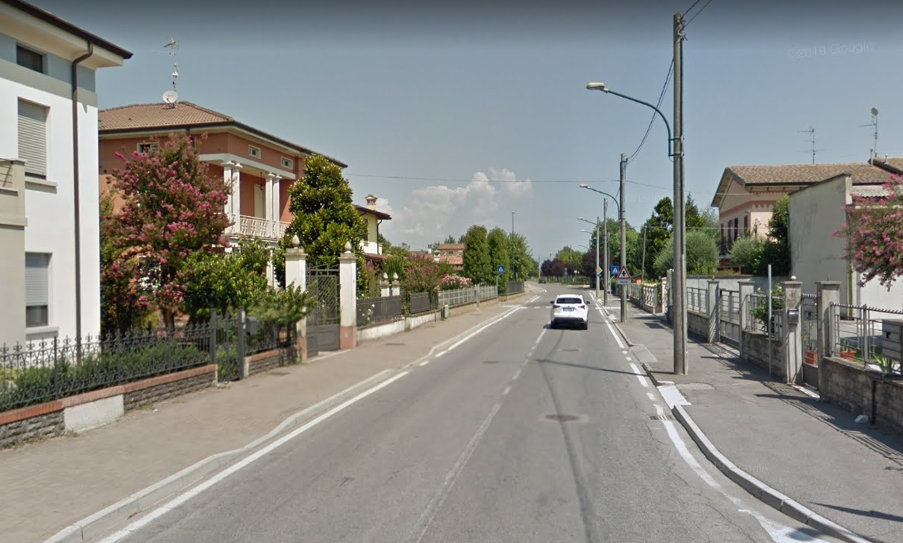 Si buttano in mezzo alla strada, torna il folle gioco giovanile