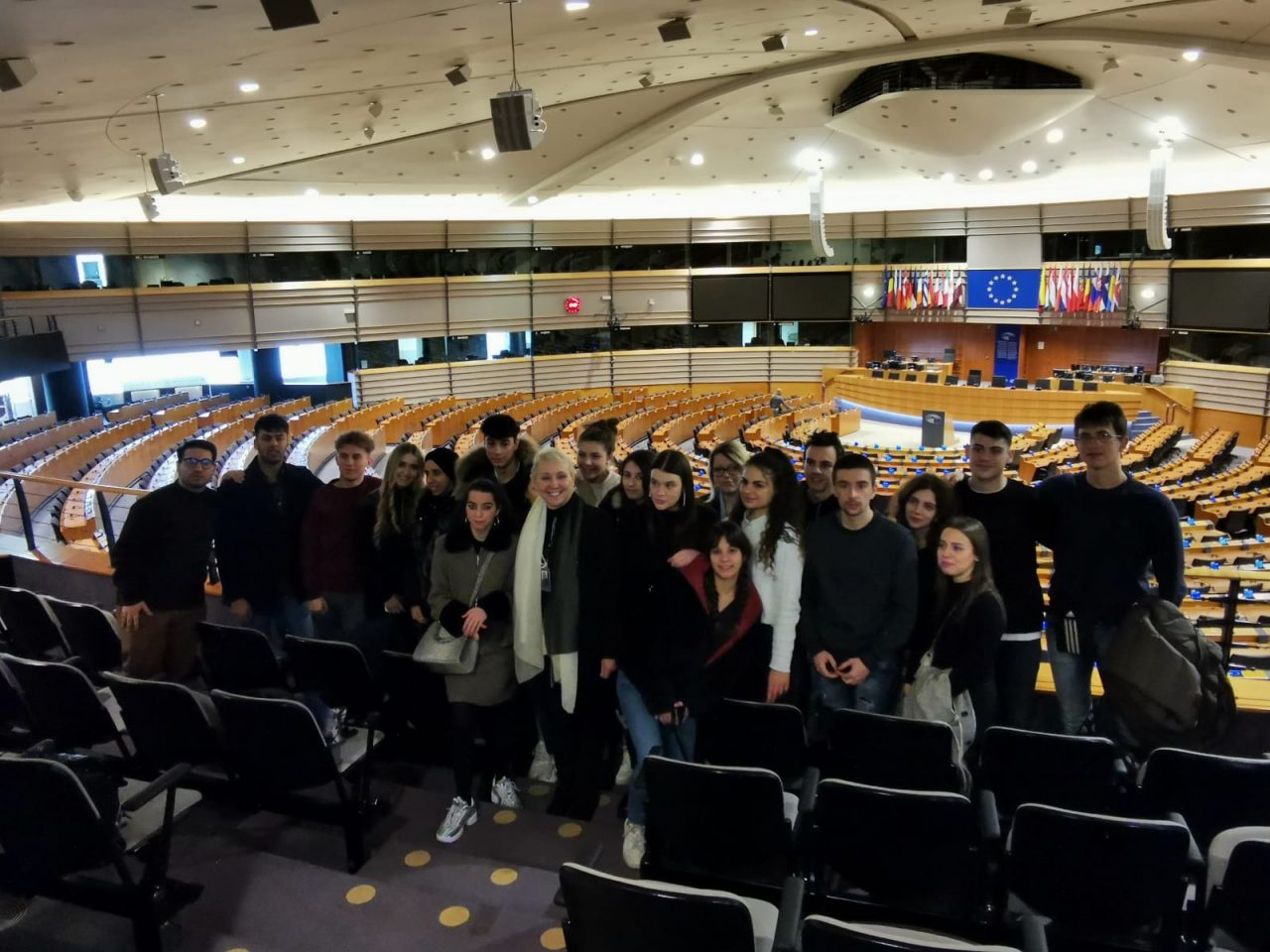 L’istituto Cesare Battisti di Salò al Parlamento Europeo con l’on. Zambelli