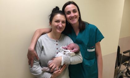 Fiocco rosa a Desenzano: Elizabeth è la prima nata nel 2020