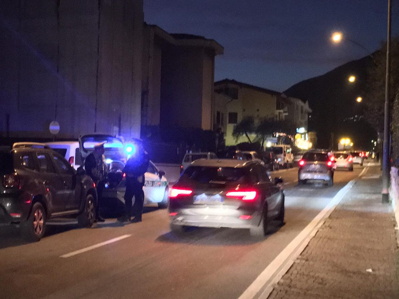 Salò, pedone investito: scatta il codice rosso