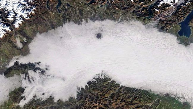 Oggi nuvoloso, weekend con sole e nebbia | Previsioni meteo