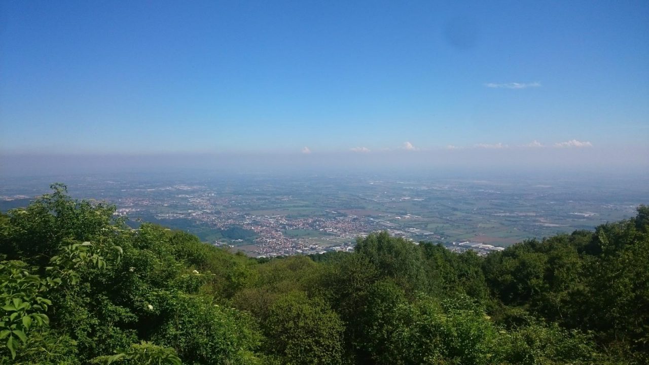 Operazioni di soccorso per un ciclista caduto in Maddalena