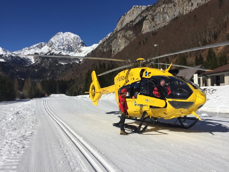 Giornata nera per gli sciatori sulle piste bresciane: nove incidenti in poche ore