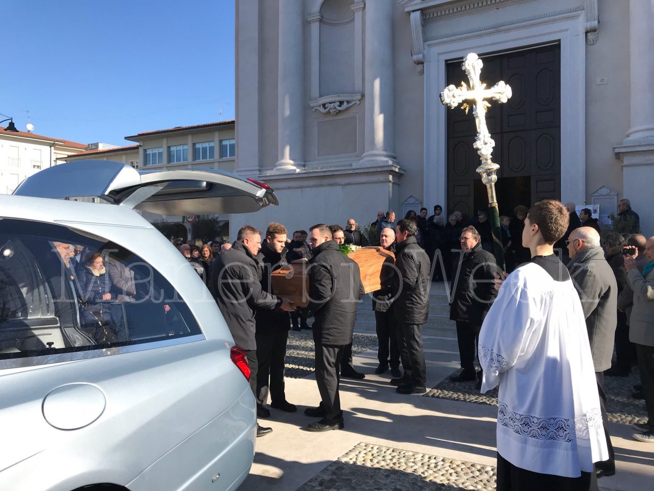 Montirone parrocchiale gremita per l’ultimo saluto a don Tino Bergamaschi