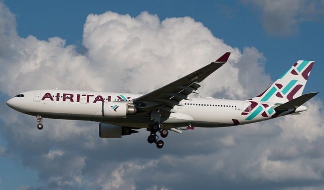 Il presidente Fontana incontra i lavoratori di Air Italy: “Chiederemo soluzione al Governo” VIDEO