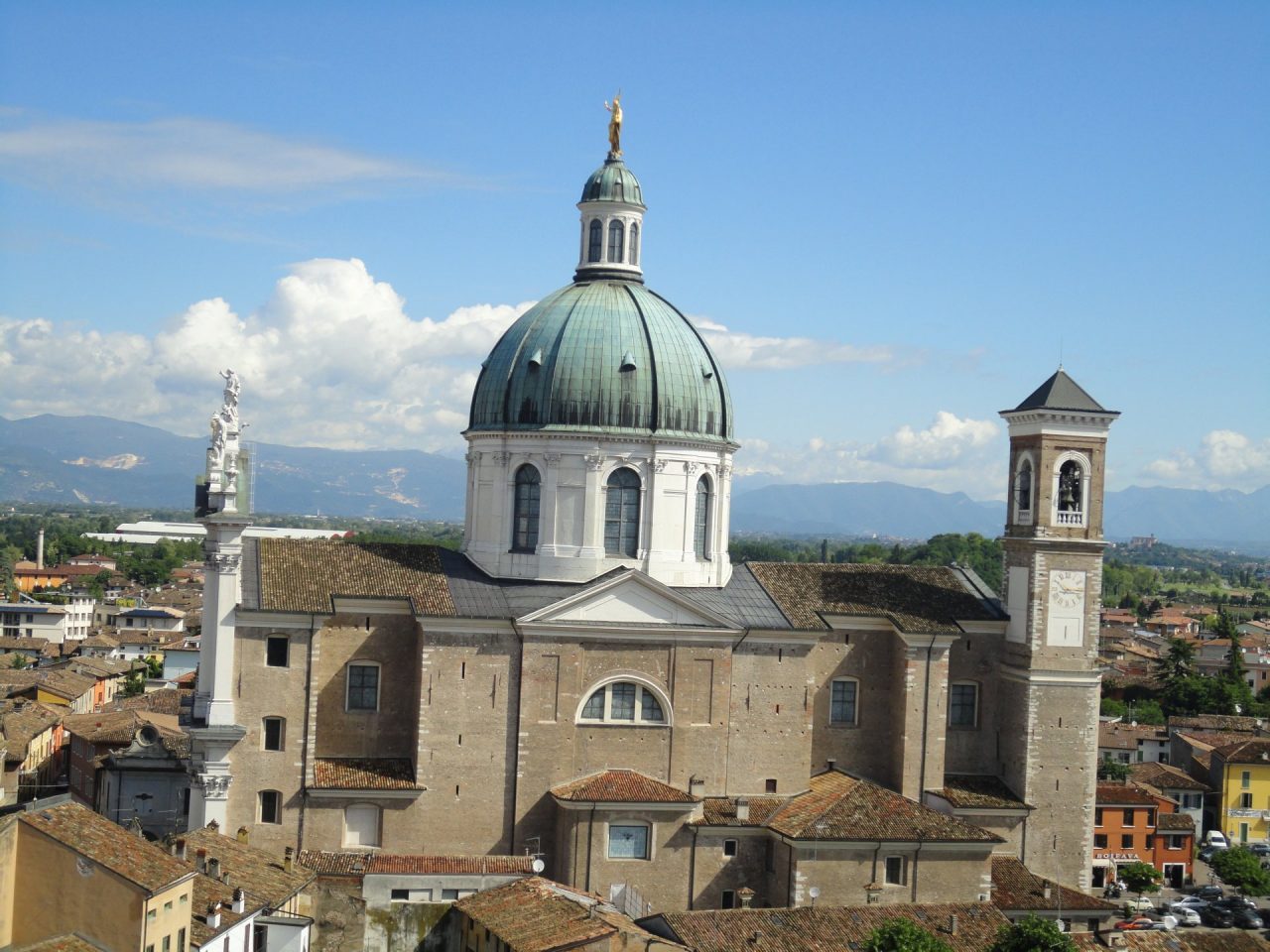 Coronavirus: a Montichiari chiuse la scuole, sospese le manifestazioni pubbliche o private