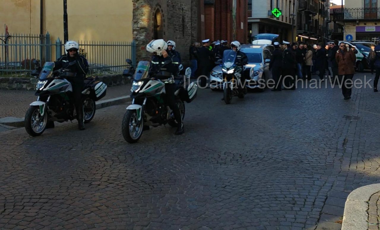 Agente si uccide in Comune: celebrati i funerali di Lorito VIDEO E GALLERY