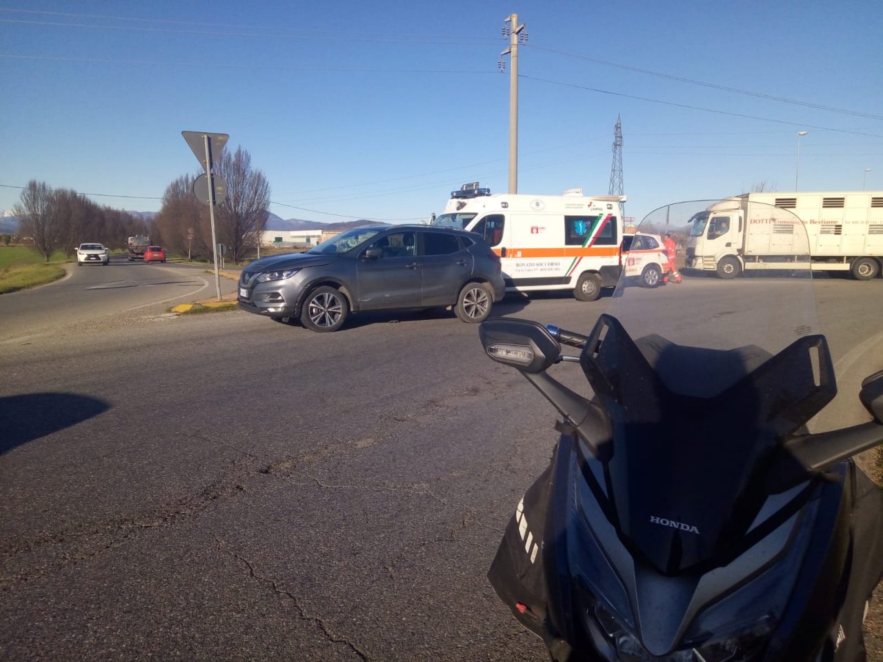 Paura per un incidente in via Milano a Chiari