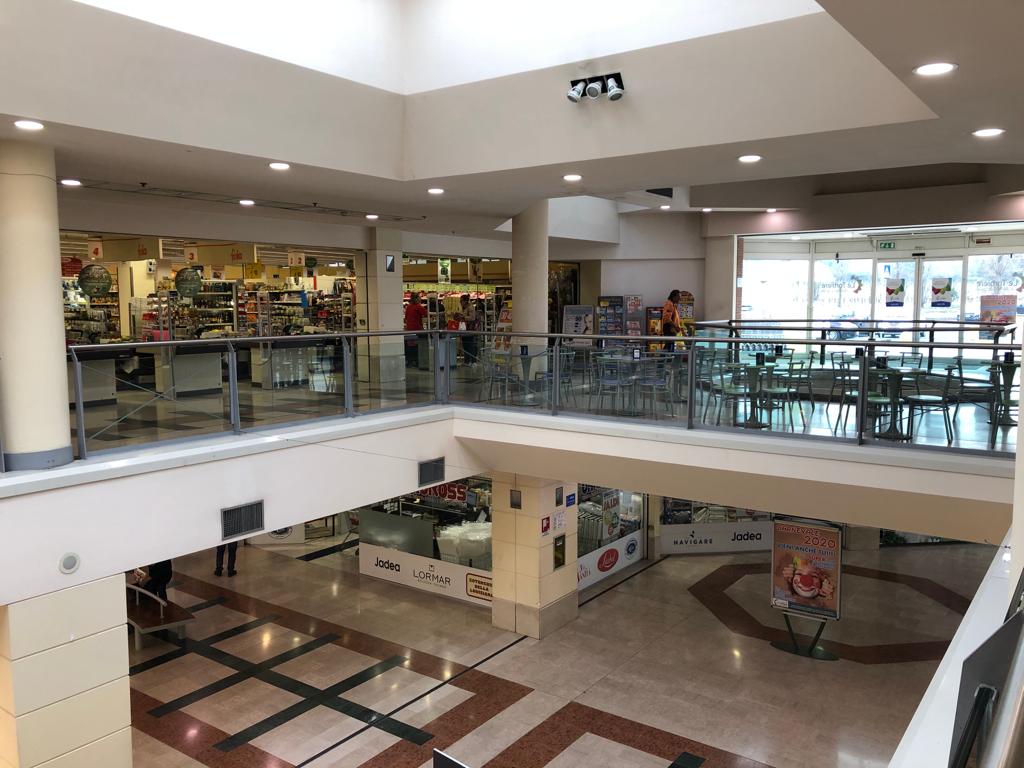 Rapina al supermercato delle Torbiere: bottino da migliaia di euro