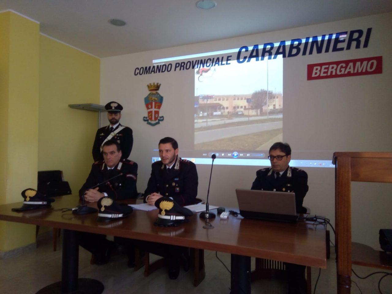 Rapina a mano armata: in carcere un 72enne