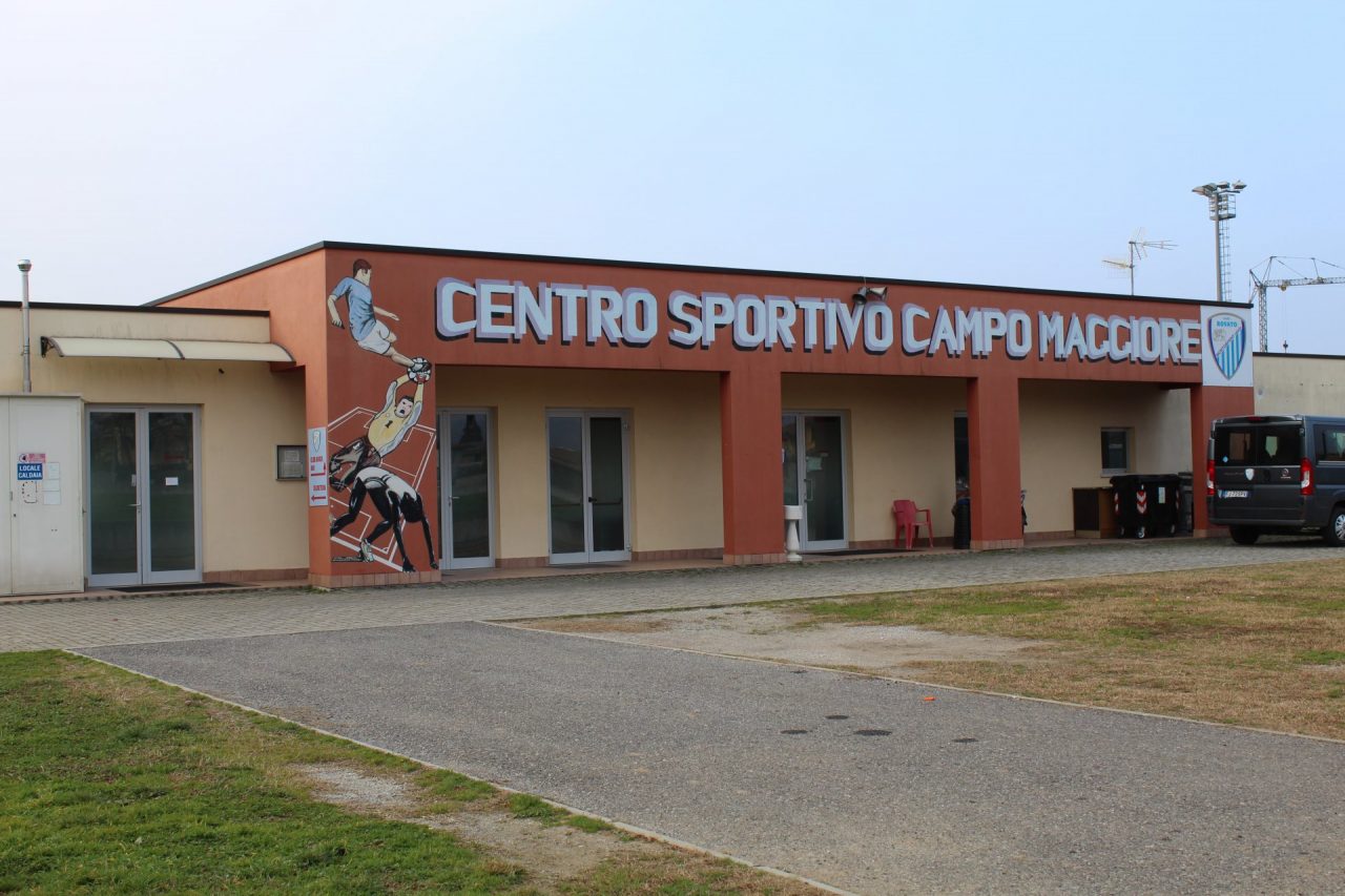 Ruba un computer e fugge in bicicletta: arrestato