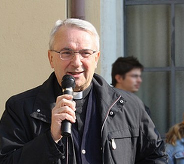 La Bassa piange don Tino Bergamaschi