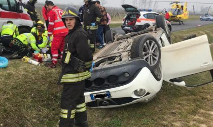 Auto fuori strada a Pozzolengo, trasportato in elicottero bimbo di 15 giorni