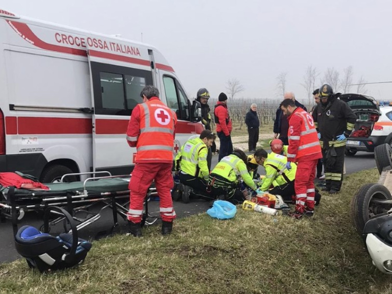 Non ce l’ha fatta il neonato coinvolto nell’incidente a Pozzolengo