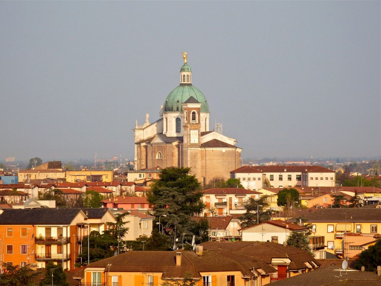 Coronavirus: a Montichiari è gara di generosità a sostegno di chi è in prima linea