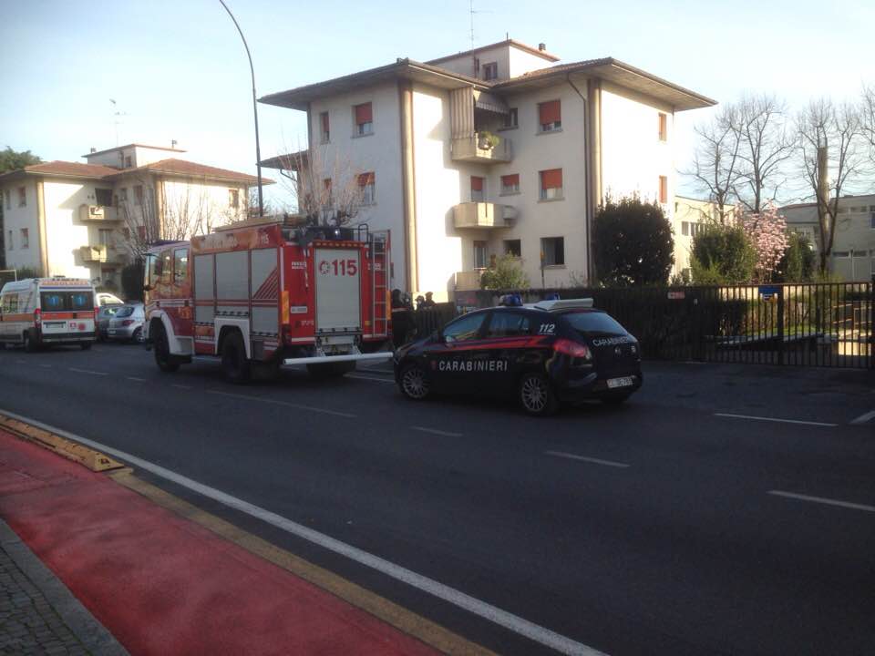 Si sente male in casa: arrivano i Vigili del fuoco