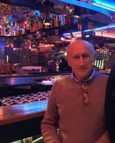 Addio a Pier Angelo Capretti, dopo il funerale l’ultimo simbolico saluto davanti alla discoteca