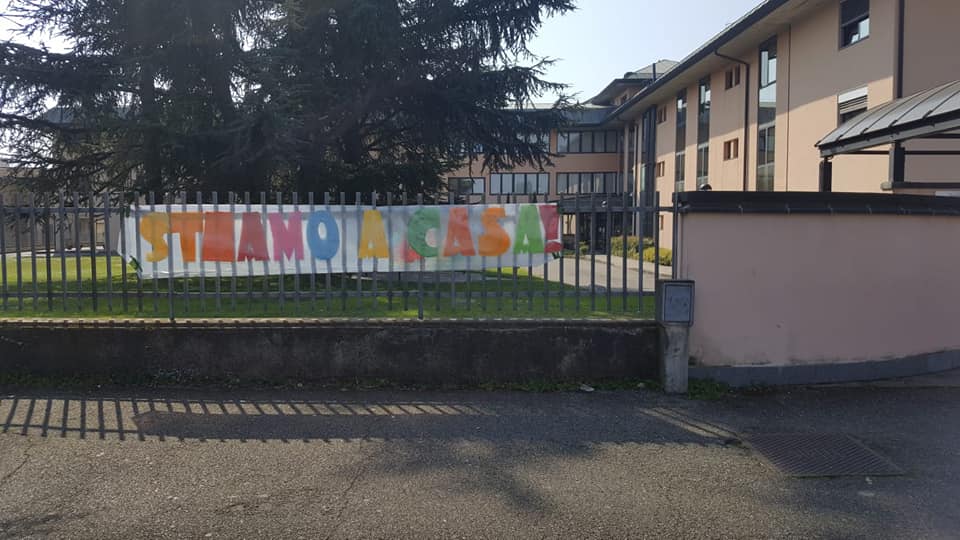 “Stiamo a casa”: il messaggio degli ospiti della Fondazione Don Angelo Colombo di Travagliato