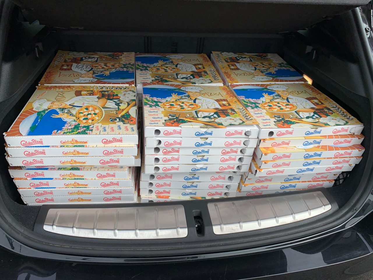 Coronavirus: consegnate 60 pizze all’ospedale di Montichiari