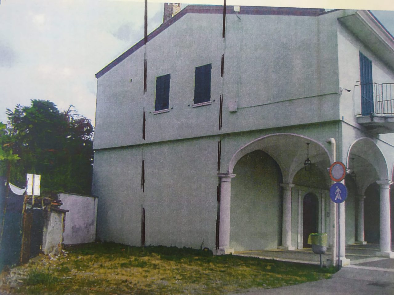 Tra cartografia e realtà: l’edificio in piazza Roma è “abusivo”?