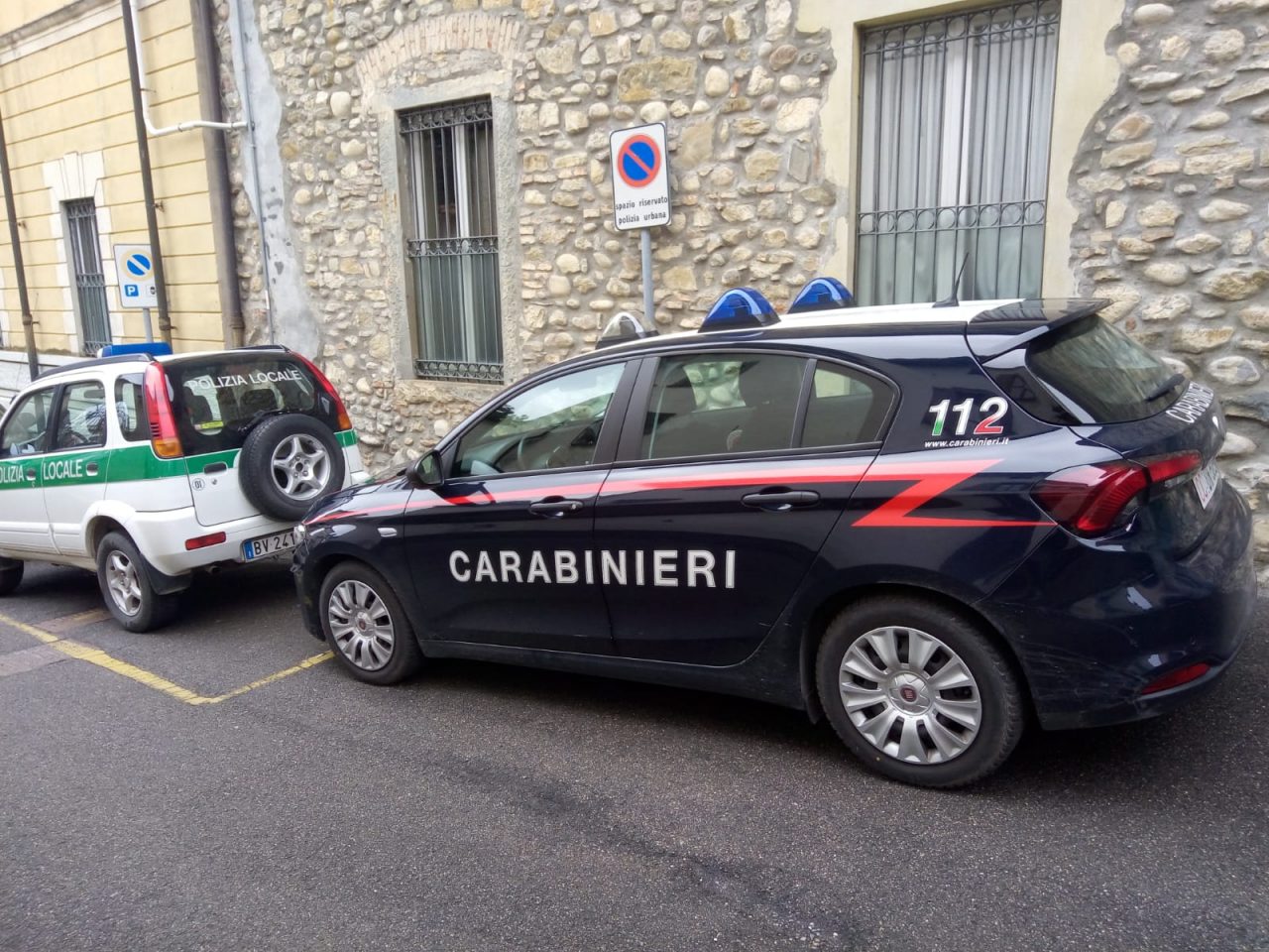Amianto mai rimosso, carabinieri e magistrato in Comune a Castelli Calepio