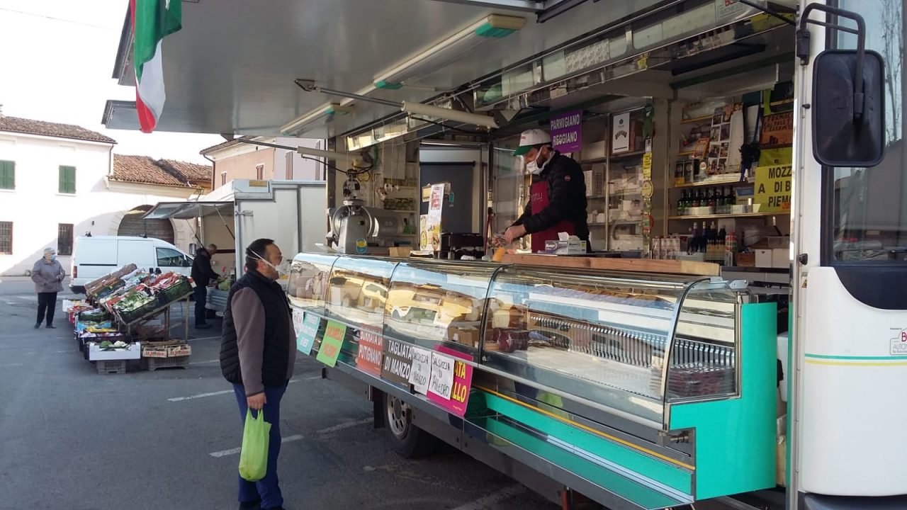 Autorizzati a Cignano due banchi di frutta e formaggi